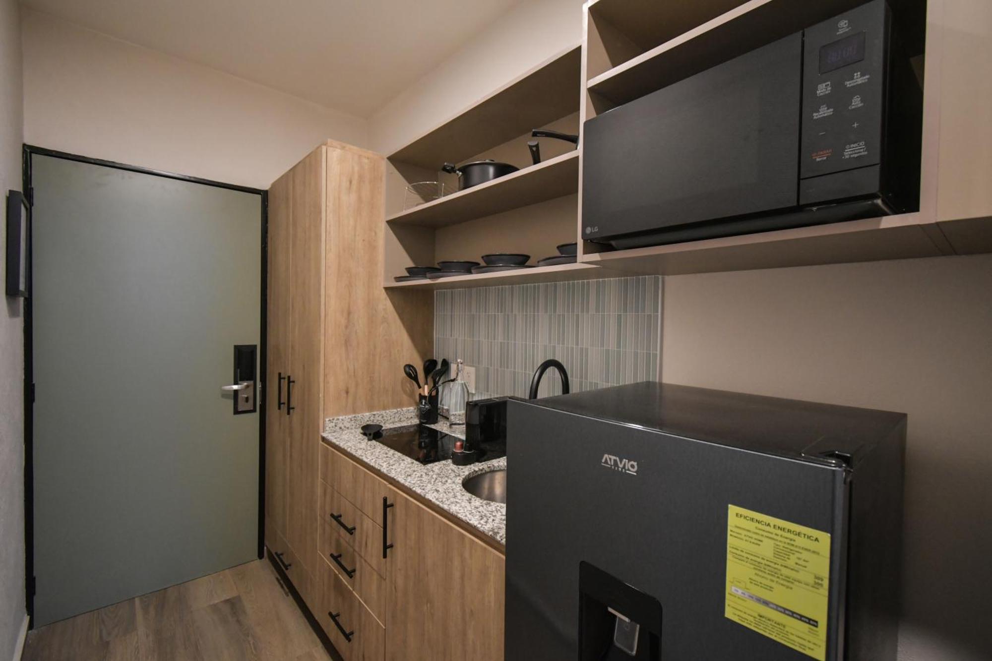 Expo Satelite 2750 Hotel & Suites غوادالاجارا المظهر الخارجي الصورة