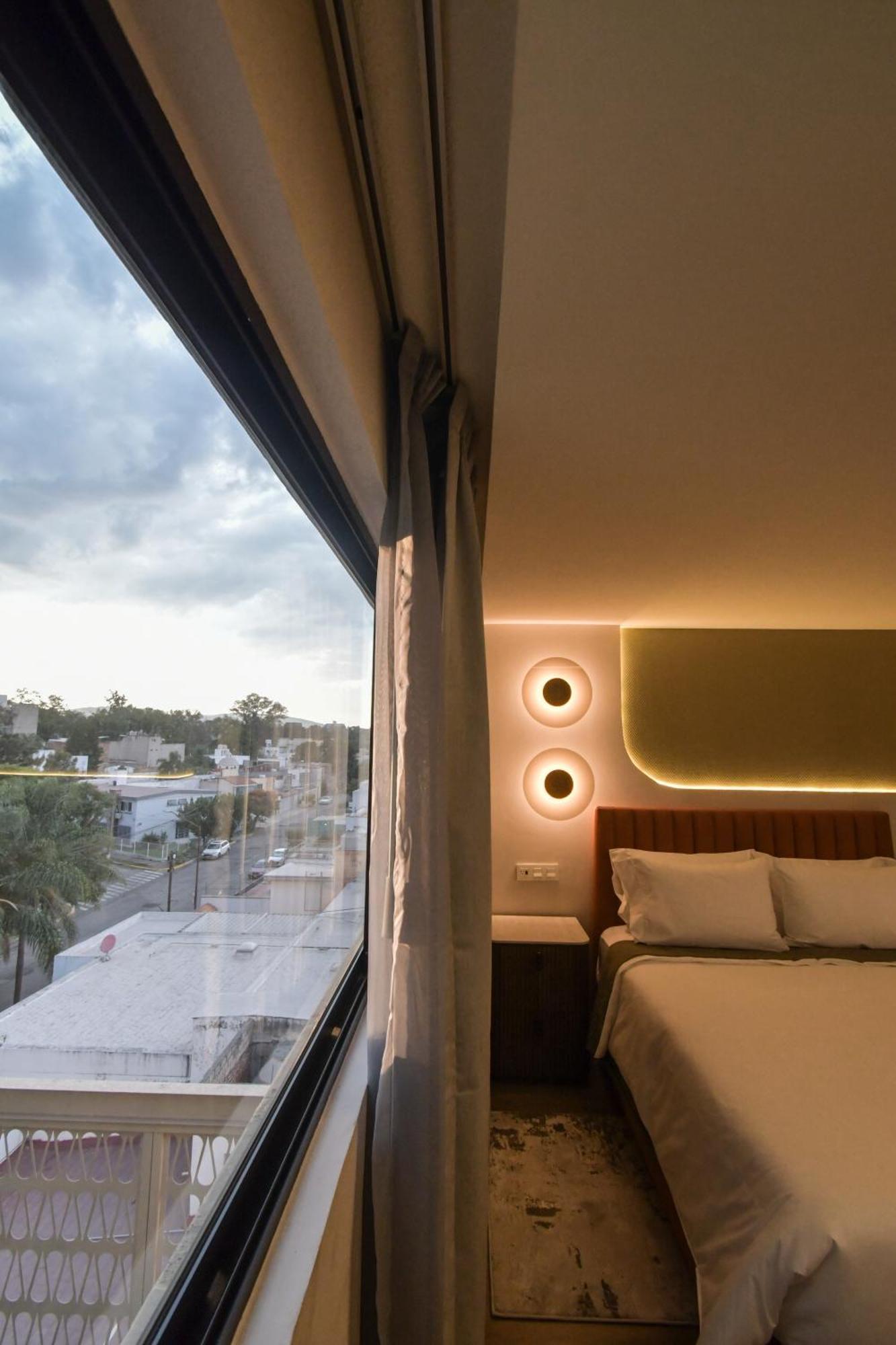 Expo Satelite 2750 Hotel & Suites غوادالاجارا المظهر الخارجي الصورة