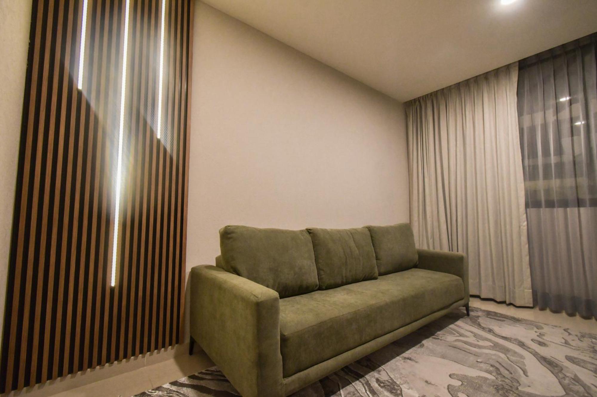 Expo Satelite 2750 Hotel & Suites غوادالاجارا المظهر الخارجي الصورة