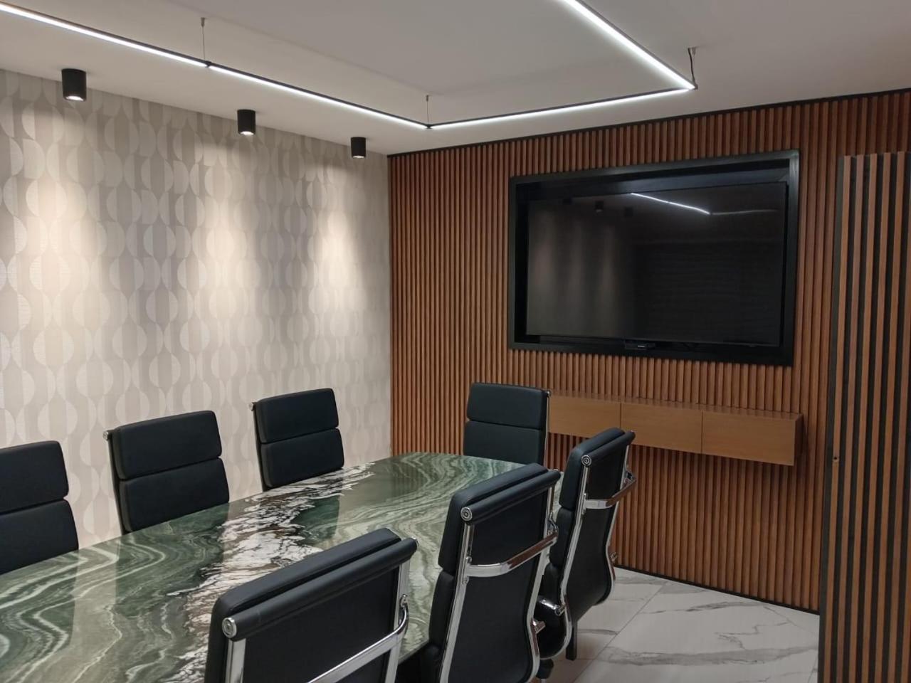 Expo Satelite 2750 Hotel & Suites غوادالاجارا المظهر الخارجي الصورة